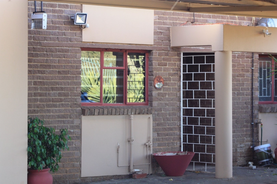 4 Bedroom Property for Sale in Bloemfontein Rural Free State